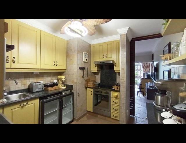 BUSINESS PROPERTY TO RENT IN ELDORAIGNE